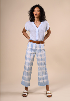 Mid waist 5 pocket pants in Blue
