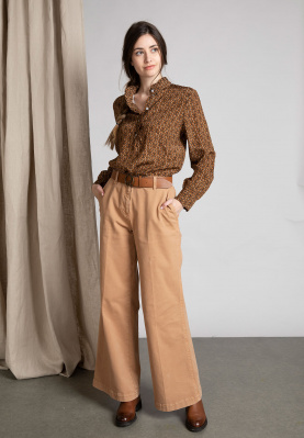Slipover shirt with ruffles in Brown