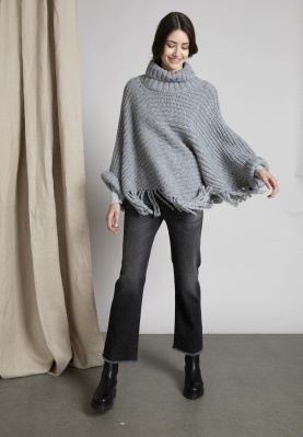 Oversized poncho pullover in Grey