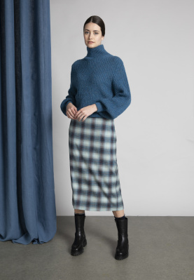 Mock neck pullover with balloon sleeves in Blue