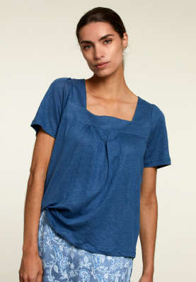 Blue square neck t-shirt