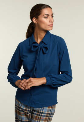 Blue T-shirt with bow and buttons