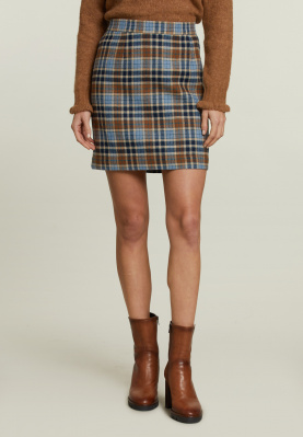 Multi checked skirt applied backpocket