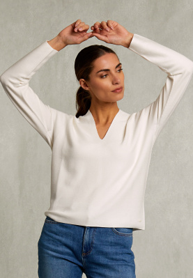 Off white basic V-neck sweater