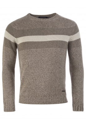 Slim fit round neck pullover in Brown