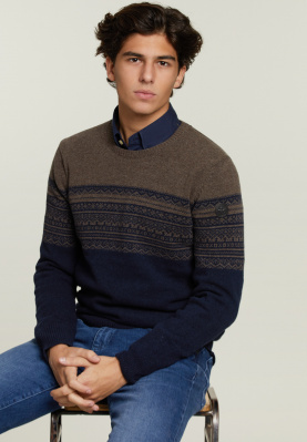 Custom fit woolen sweater barrel mix