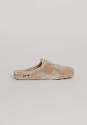 Beige soft slippers