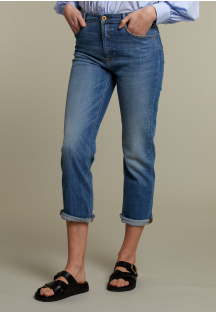 Blue straight cropped jeans
